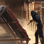 Sandblasting inject Chain in dry dock